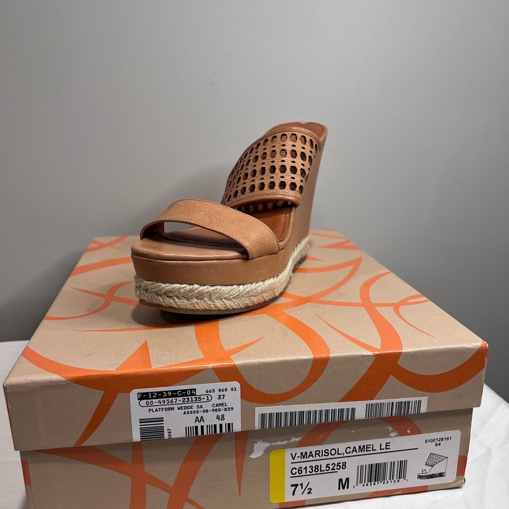 Stylish Camel Wedge Sandals
